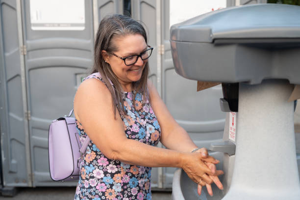Best Portable sink rental  in Samsula Spruce Creek, FL